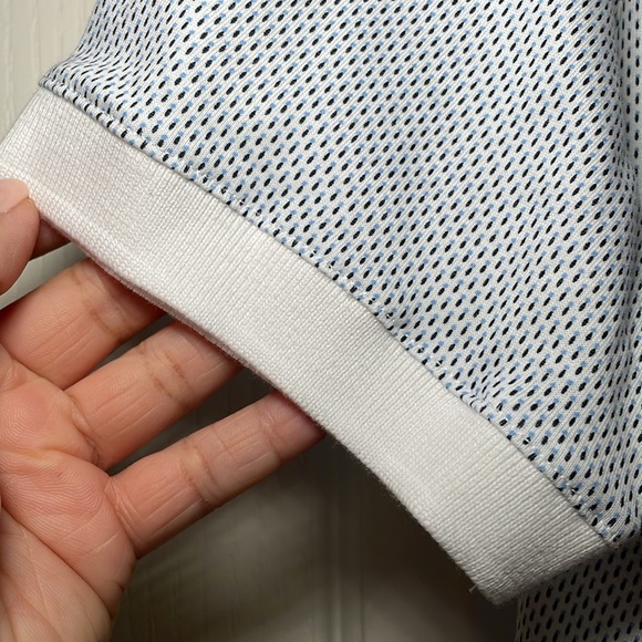 Michael Kors white with blue print T-shirt sz S - Picture 3 of 6